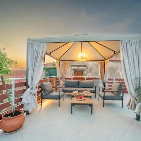 Luxury House Near The Beach * 스보로나타