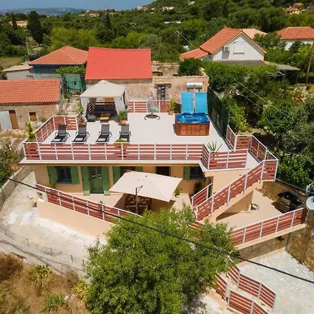 Luxury House Near The Beach
